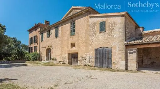 The historic Mallorcan property in Paguera The historic Mallorcan property in Paguera